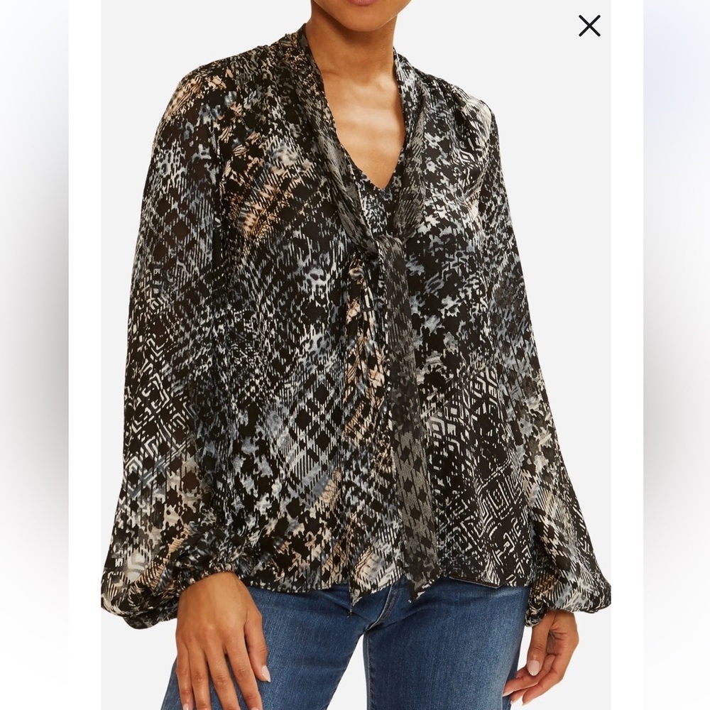 Aliyah Tie Neck Top size xs
